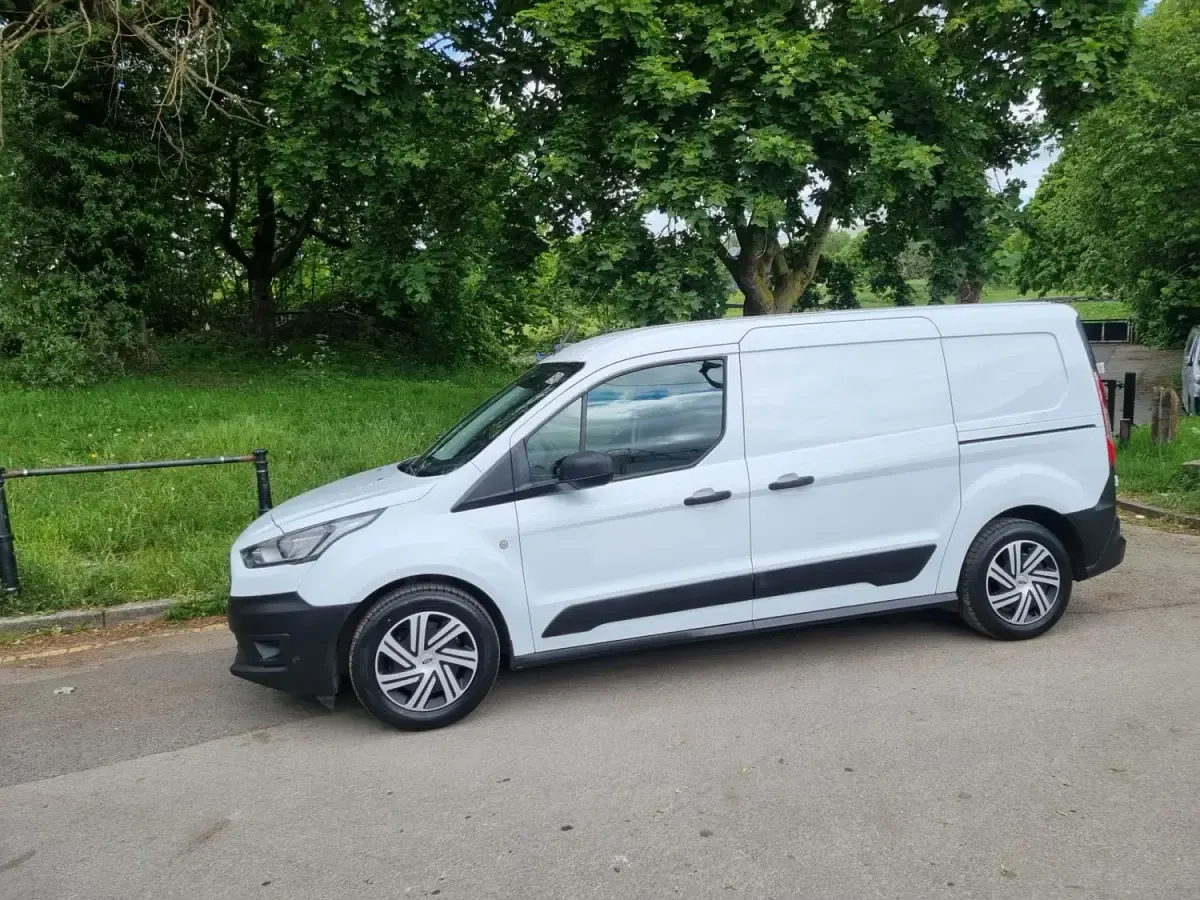 Usado Ford Transit Connect 100 HP (73 kW) 2020 Branco Monovolume