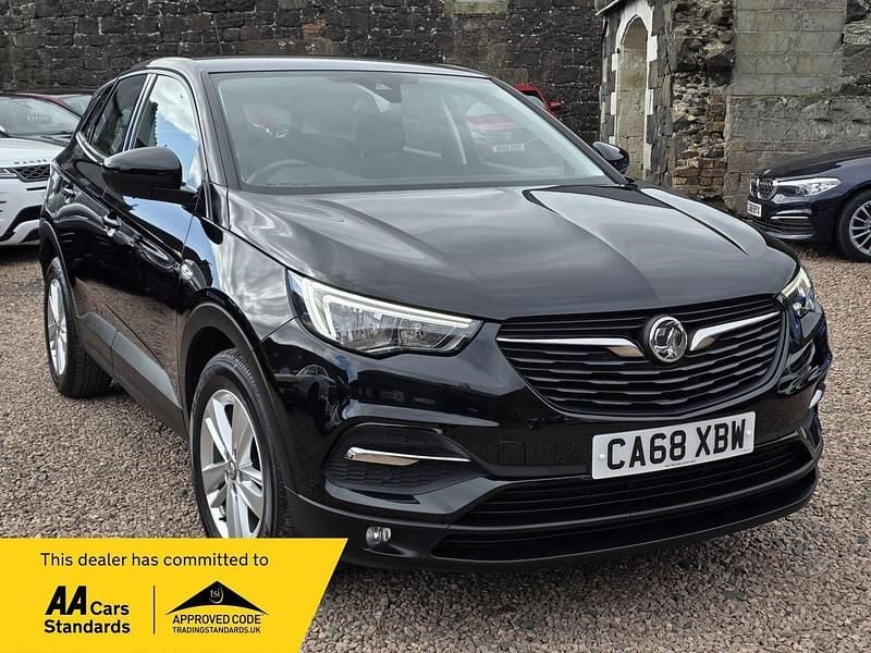 Used Vauxhall Grandland X S 130 HP (95 kW) 2019 Black SUV