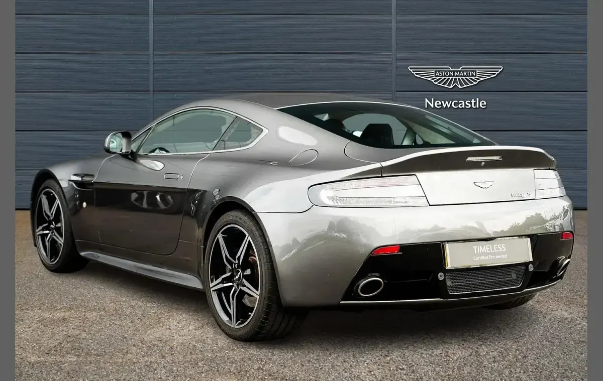 Used Aston Martin Vantage 430 HP (316 kW) 2017 Silver Coupe