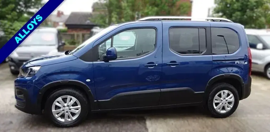Second-hand Peugeot Rifter Access 101 CP (74 kW) 2021 Albastru Monovolum