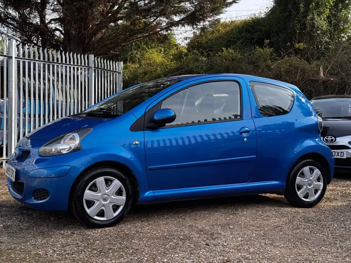 Usado Toyota Aygo 2009 Azul Citadino