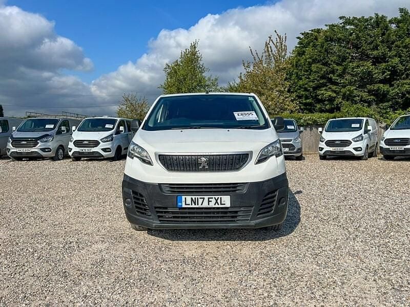 Usado Peugeot Expert 120 HP (88 kW) 2017 Branco Van