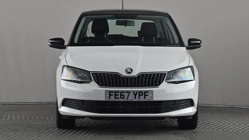 Used Skoda Fabia Colour Edition 95 HP (69 kW) 2017 White Hatchback