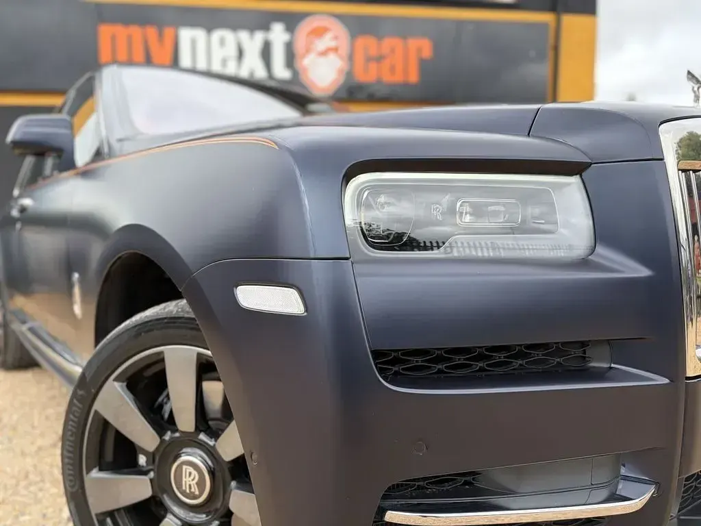 Used Rolls Royce Cullinan 571 HP (419 kW) 2020 Blue SUV