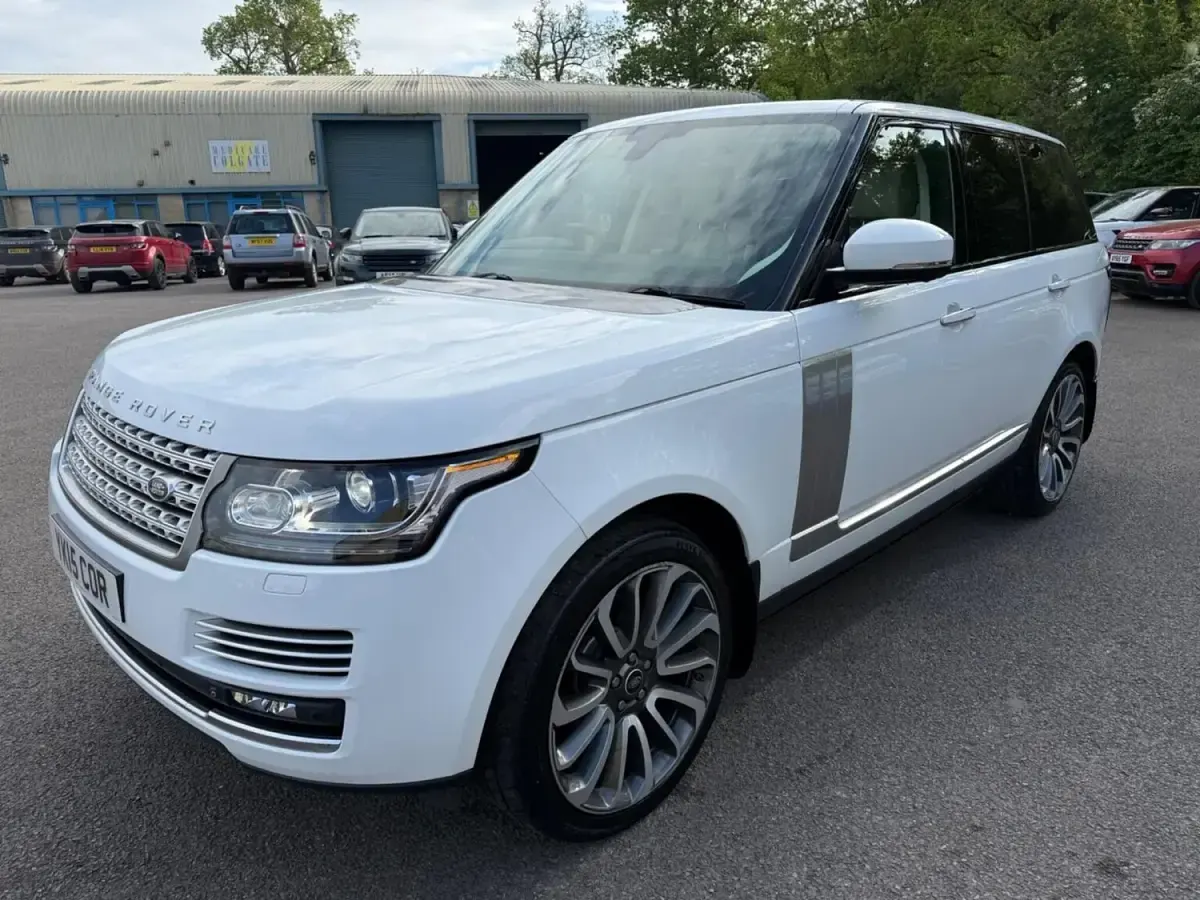 Gebraucht Land Rover Range Rover Autobiography 306 PS (225 kW) 2015 Weiß SUV