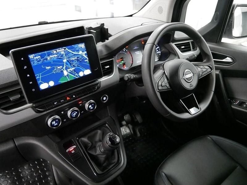 Used Nissan Townstar Tekna 130 HP (95 kW) 2023 White Van