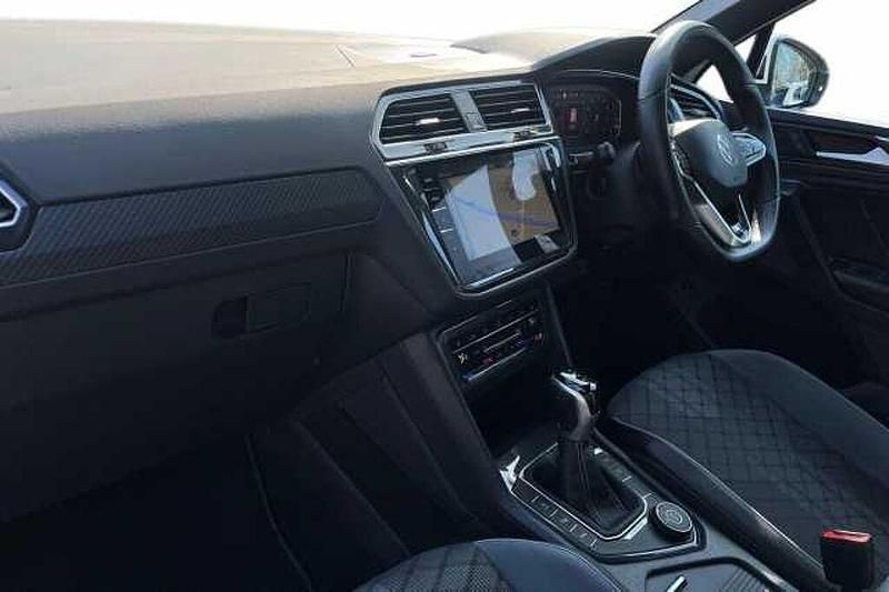 Used VW Tiguan R-line 150 HP (110 kW) 2022 White SUV