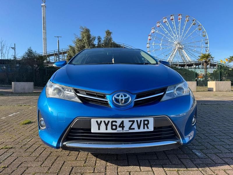 Used Toyota Auris Hybrid 2015 Blue Hatchback