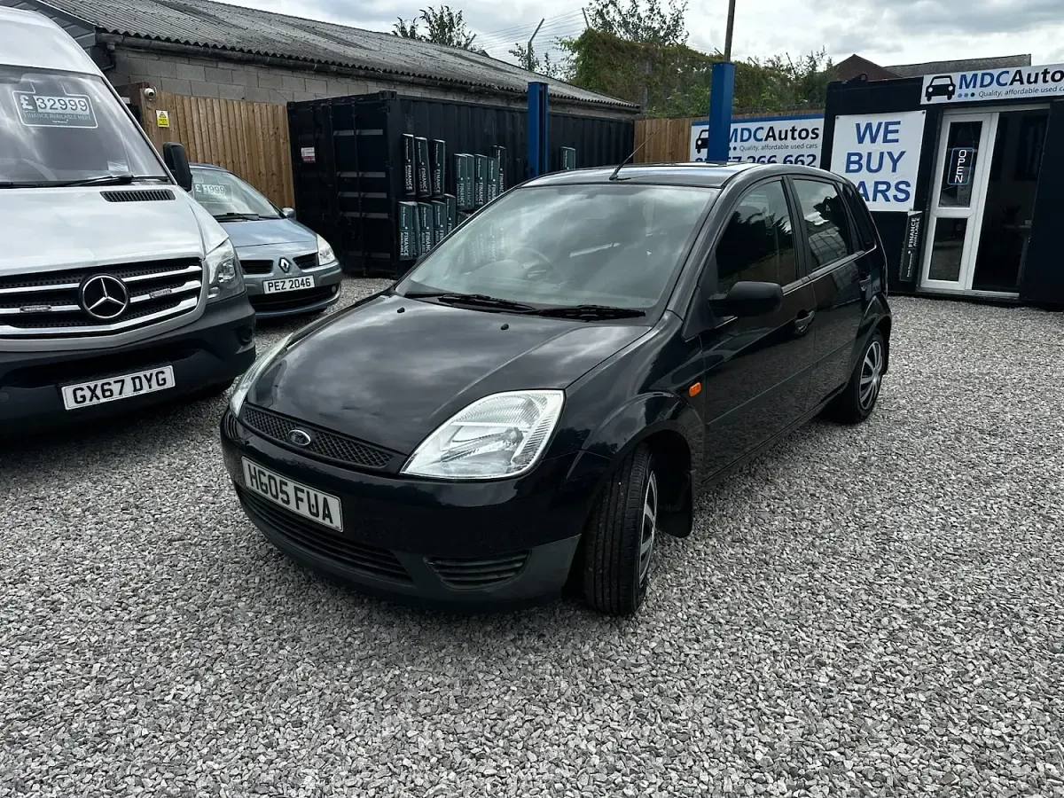 Used Ford Fiesta 75 HP (55 kW) 2005 Black Hatchback