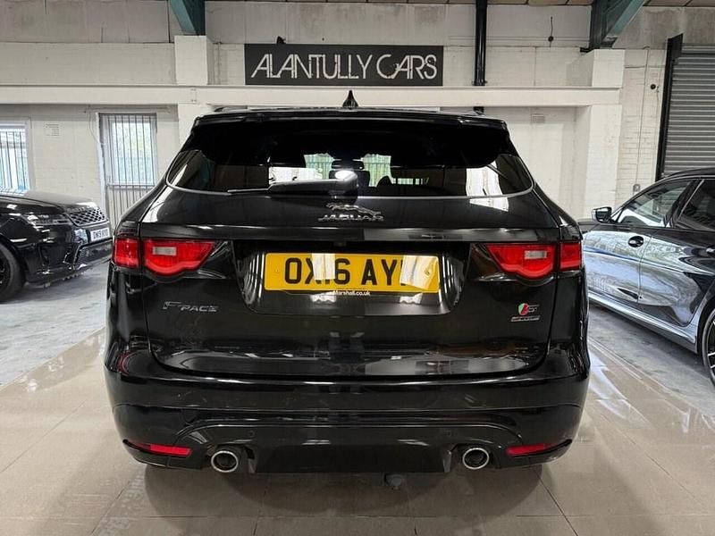 Second-hand Jaguar F-Pace S 300 CP (220 kW) 2016 Negru SUV
