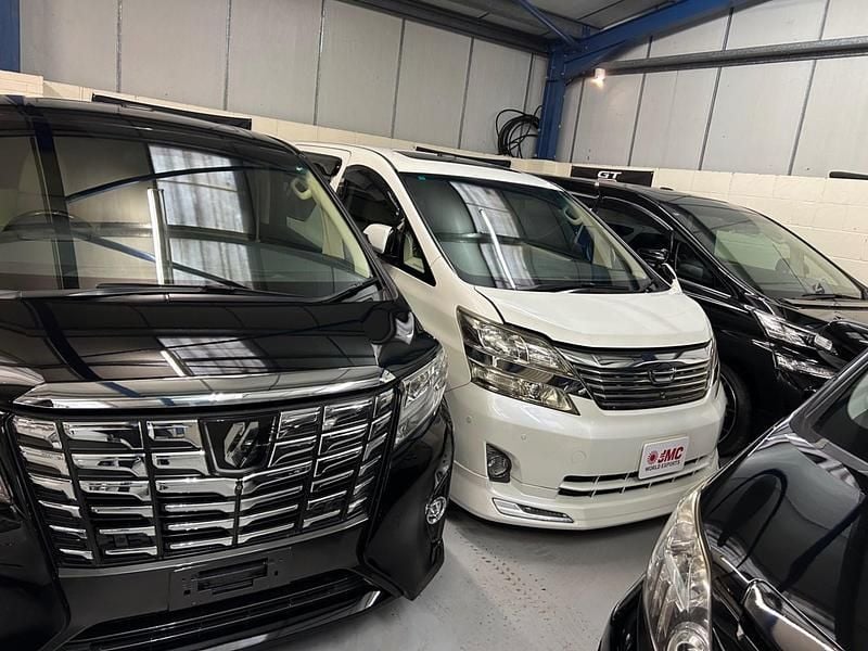 Used Toyota Alphard 2024 White MPV