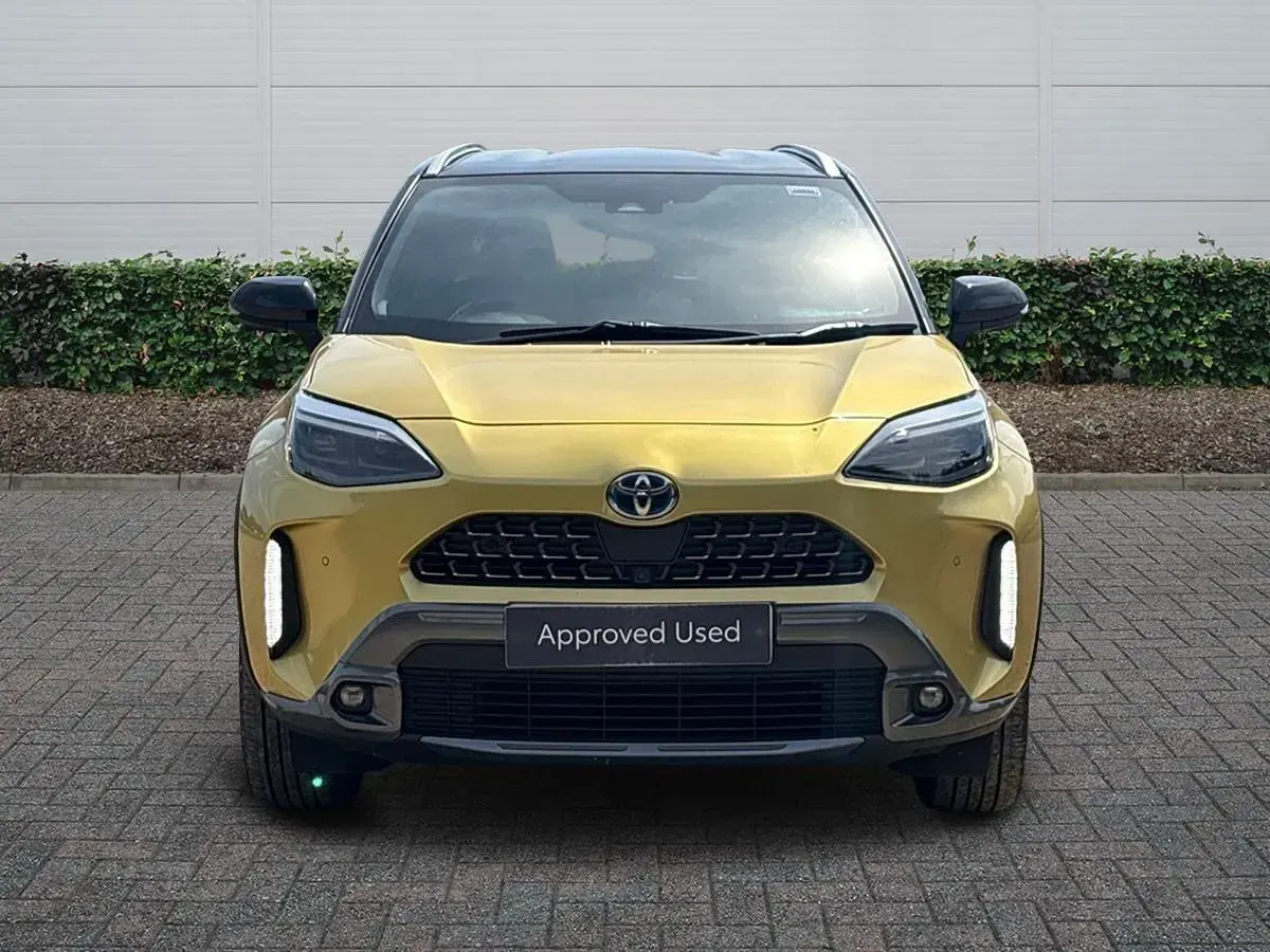 Used Toyota Yaris Hybrid Edition 2022 Brass gold Estate
