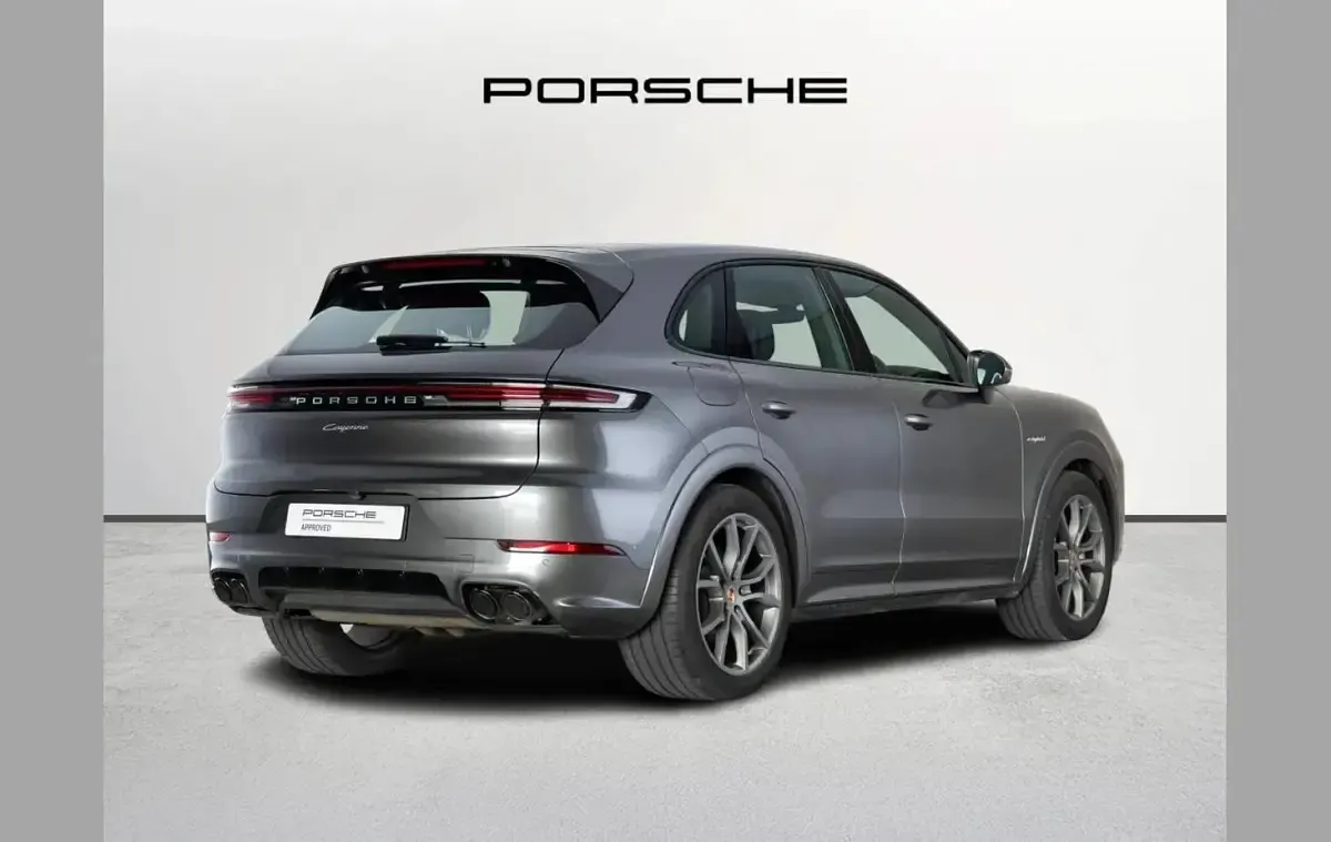 Used Porsche Cayenne 464 HP (341 kW) 2024 Grey SUV