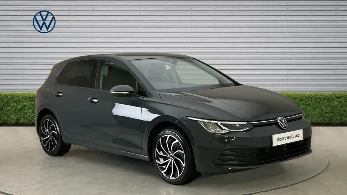 Usado VW Golf VIII Life 110 HP (80 kW) 2023 Citadino