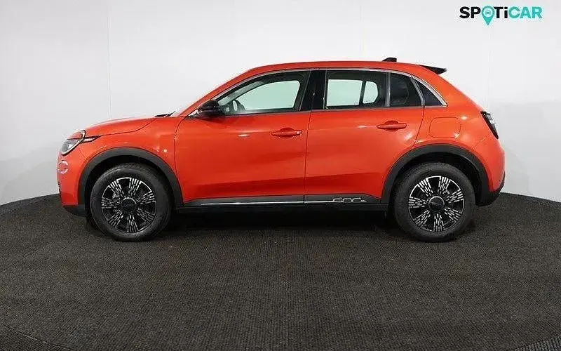 Used Fiat 600 101 HP (74 kW) 2025 Orange SUV