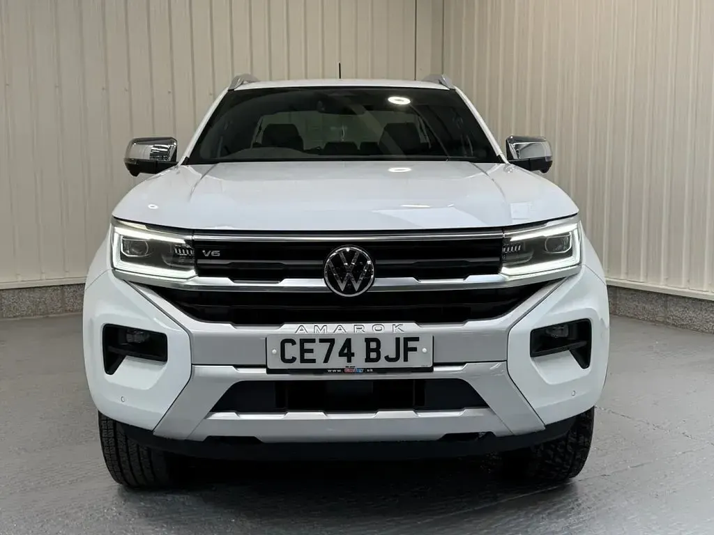 Used VW Amarok Aventura 240 HP (176 kW) 2024 White Pickup