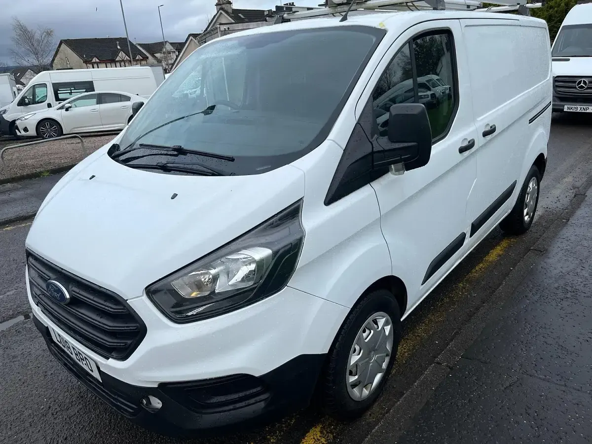 Used Ford Transit Custom 105 HP (77 kW) 2018 White Van