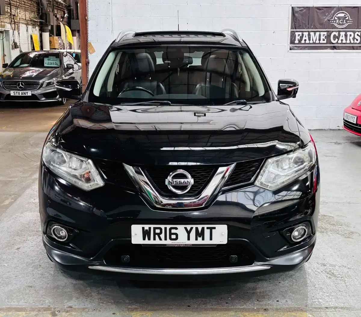 Used Nissan X-Trail S 130 HP (95 kW) 2016 Black SUV