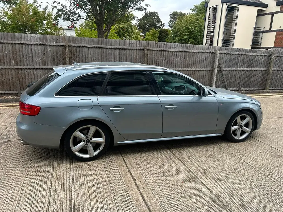 Used Audi A4 S-Line 190 HP (139 kW) 2009 Silver Estate