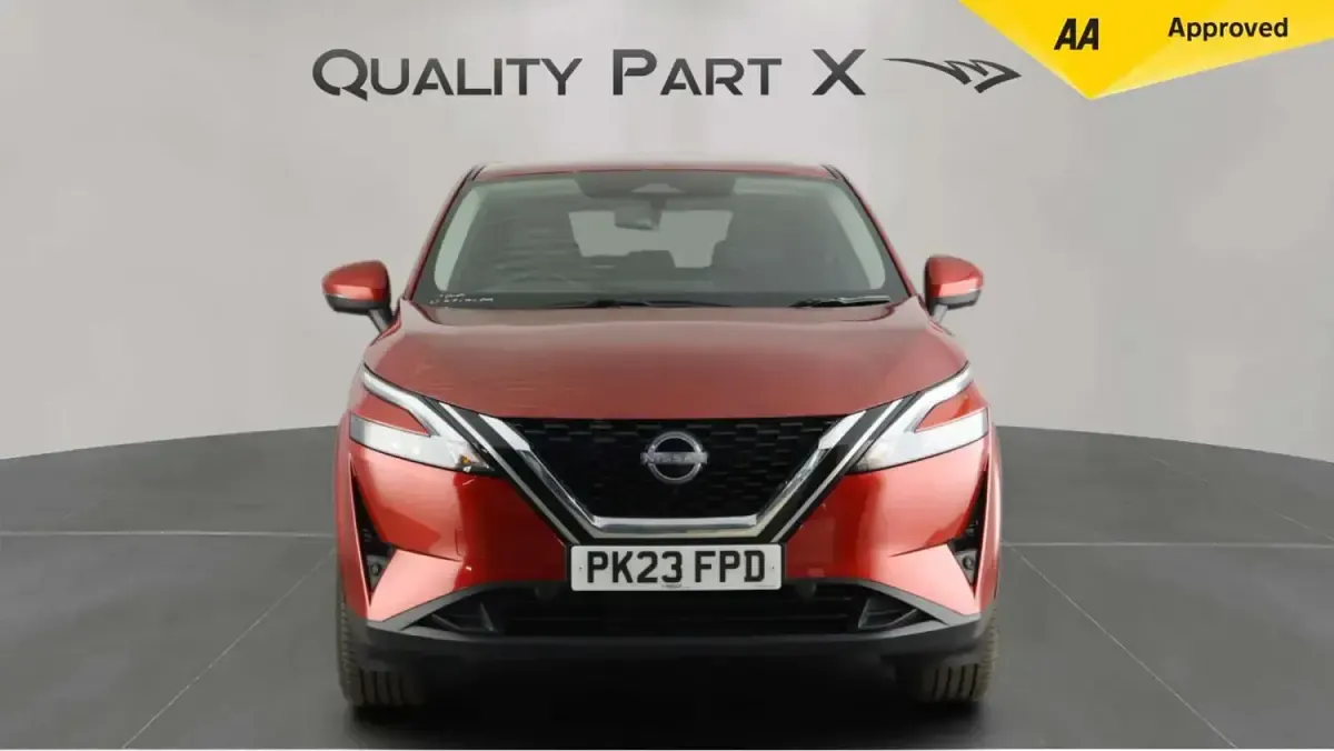 Used Nissan Qashqai N-Connecta 140 HP (102 kW) 2023 Red SUV