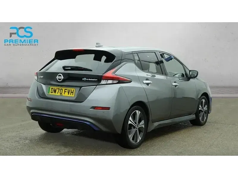 Second-hand Nissan Leaf N-Connecta 50 kW (68 CP) 2021 Hatchback
