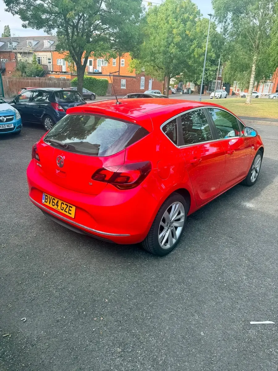 Used Vauxhall Astra SRi 2014 Red Hatchback