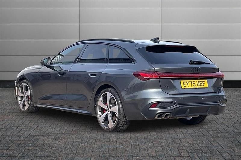 Used Audi A5 Advanced 204 HP (150 kW) 2025 Daytona grey Estate