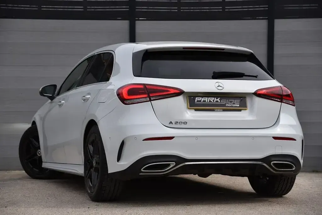 Usado Mercedes A200 AMG Line Premium 163 HP (119 kW) 2020 Branco Citadino