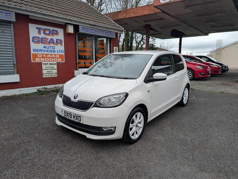 Used Skoda Citigo Colour Edition 60 HP (44 kW) 2019 White Hatchback