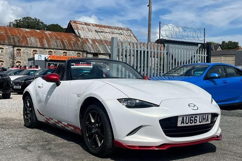 Used Mazda MX5 131 HP (96 kW) 2016 White Cabriolet