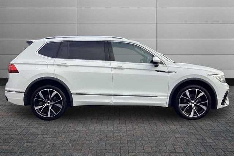 Used VW Tiguan Allspace R-line 150 HP (110 kW) 2022 White SUV