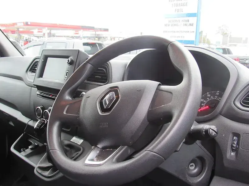Used Renault Master Business 150 HP (110 kW) 2021 White Van