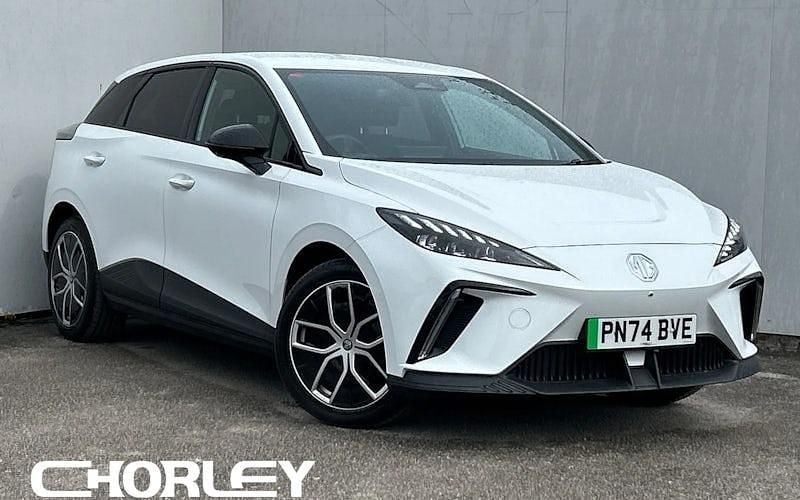 White Used 2024 MG MG4 EV Trophy Hatchback | £19,495 (Fair price) - Image 1/4