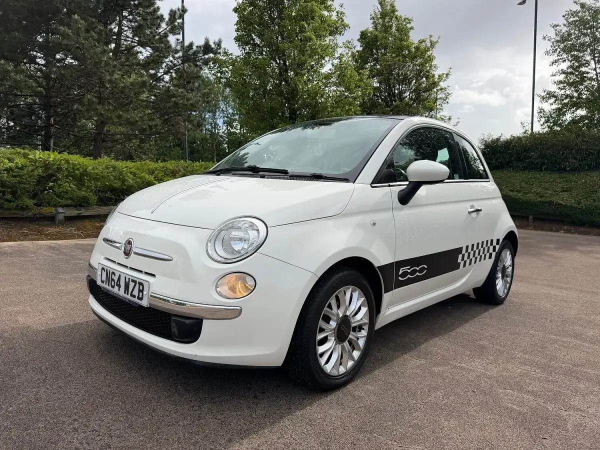 Used Fiat 500 Lounge 69 HP (50 kW) 2014 White Hatchback