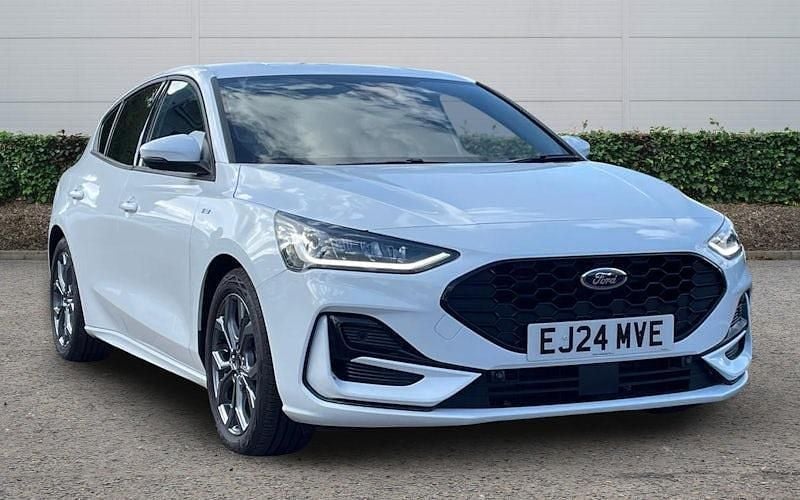 New 2025 Ford Focus ST-Line Hatchback | £19,999 (Good price) - Image 1/4