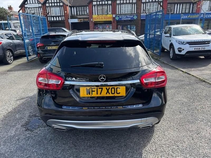 Used Mercedes GLA200 SE 136 HP (100 kW) 2017 Black SUV