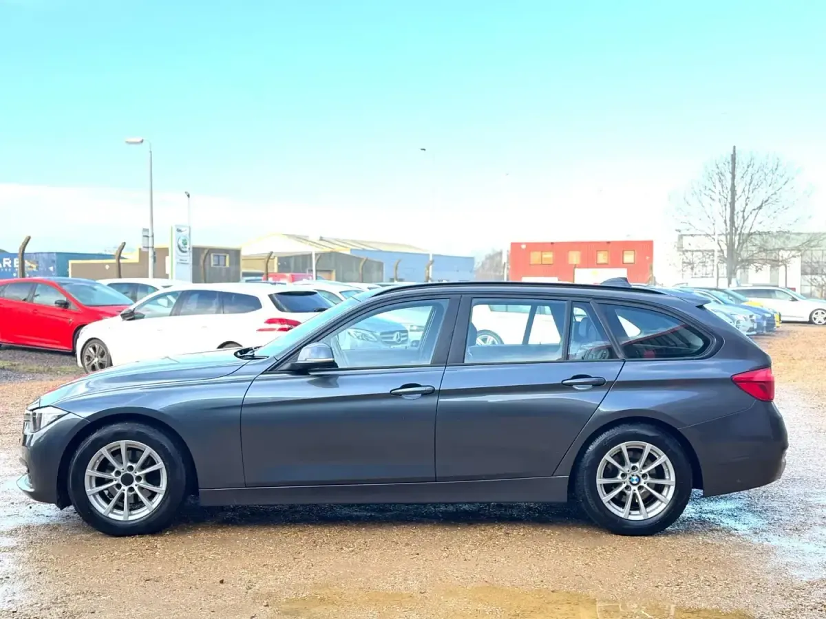 Begagnad BMW 320 Efficient Dynamics 2015 Grå Kombi