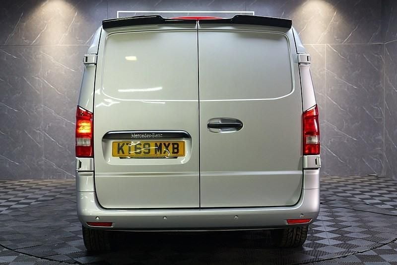Used Mercedes Vito Progressive 102 HP (75 kW) 2020 Silver Van