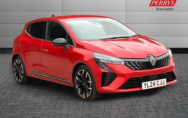 Used Renault Clio V Techno 143 HP (105 kW) 2025 Hatchback