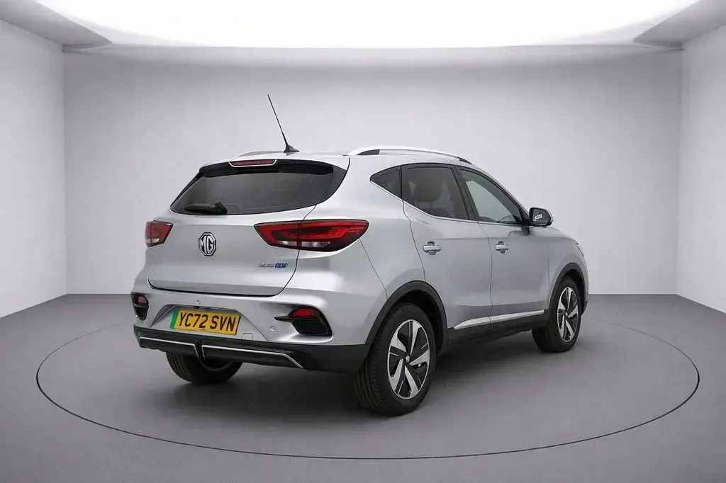 Usado MG ZS Trophy 114 kW (156 CV) 2022 Plateado SUV