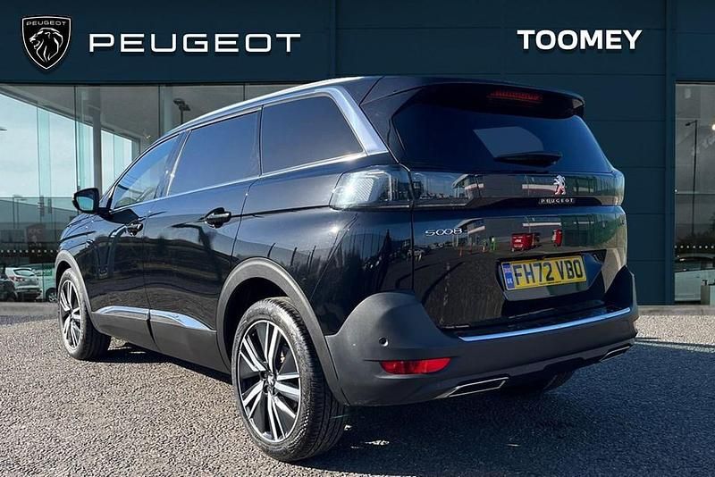 Usado Peugeot 5008 Premium 129 HP (94 kW) 2023 Preto SUV