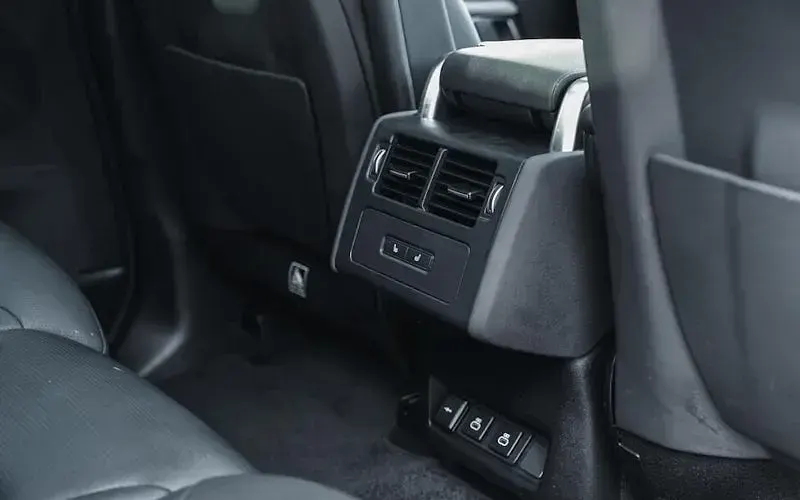 Used Land Rover Discovery HSE Dynamic 300 HP (220 kW) 2022 Grey SUV