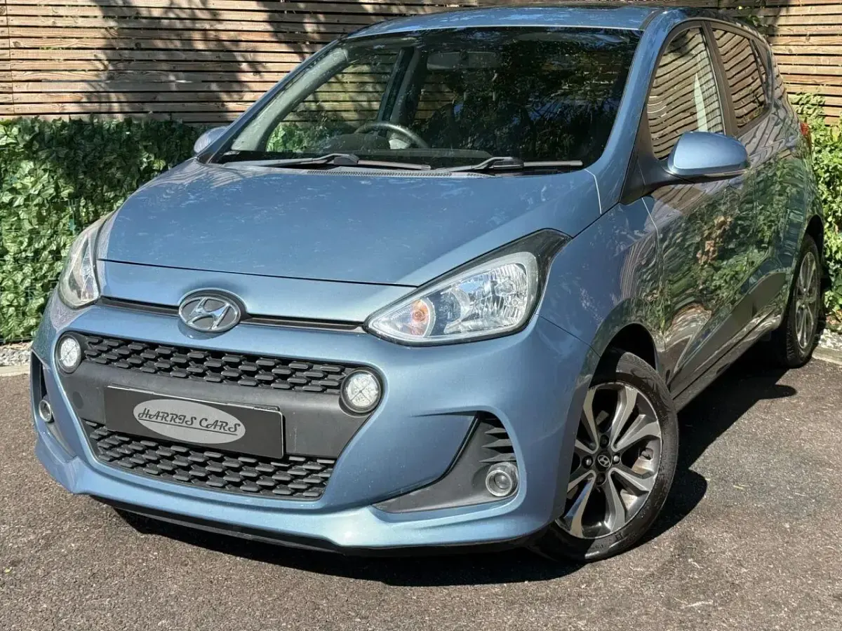 Used Hyundai i10 Premium SE 87 HP (63 kW) 2017 Blue Hatchback