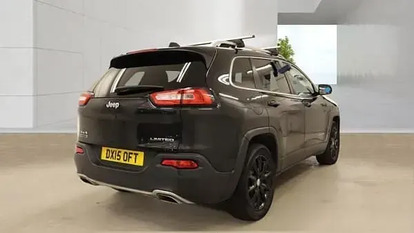 Used Jeep Cherokee Limited 170 HP (125 kW) 2015 Black SUV