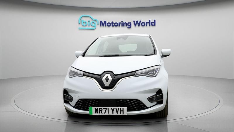 Used Renault Zoe GT-Line 100 kW (136 HP) 2021 White Hatchback