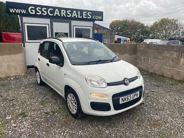 White Used 2013 Fiat Panda Easy Hatchback | £3,195 (Fair price) - Image 1/4
