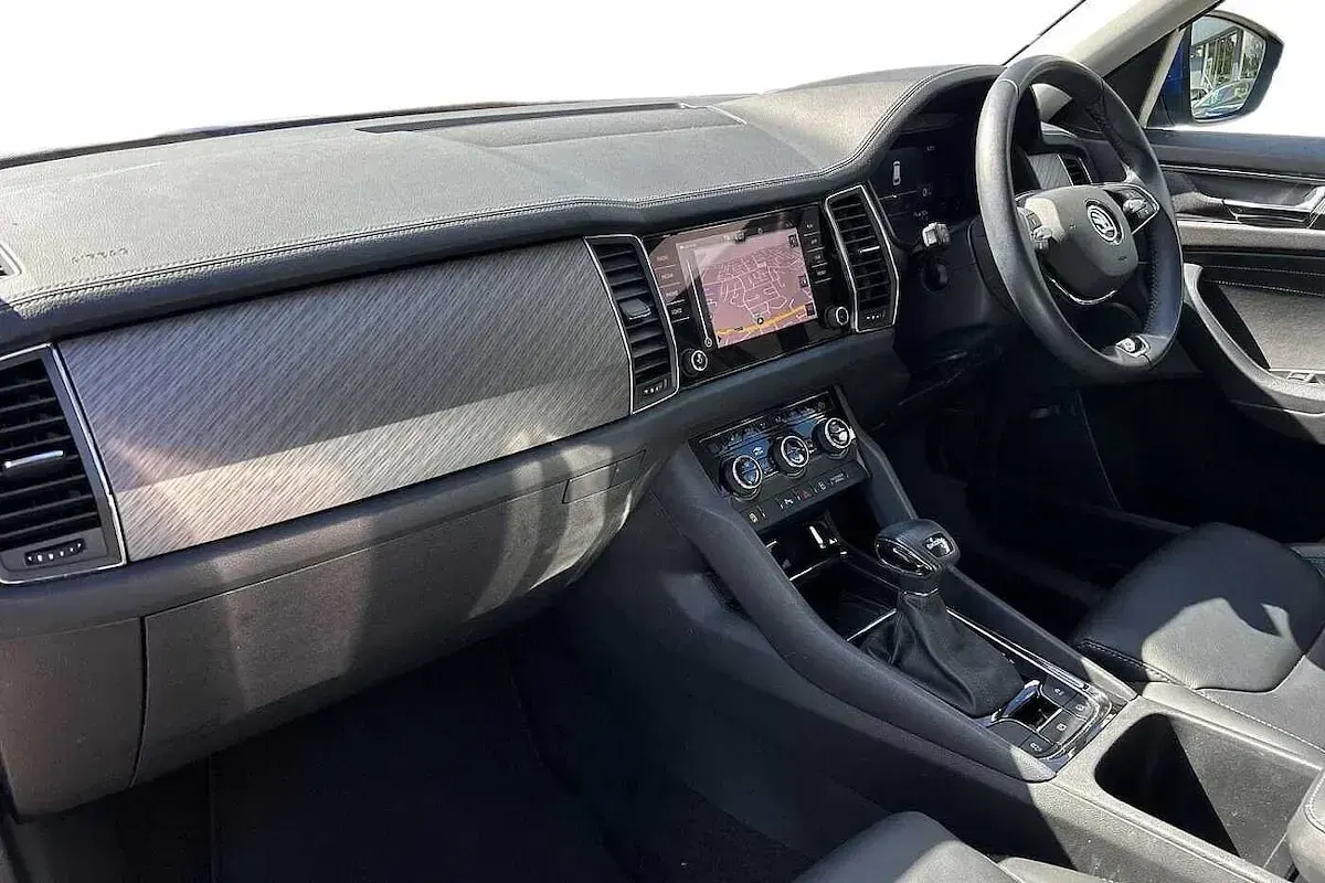 Used Skoda Kodiaq SE L Executive 110 HP (80 kW) 2023 Race blue metallic SUV