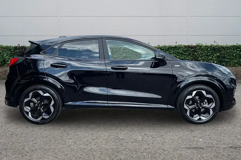 Begagnad Ford Puma ST-Line X 2024 Svart SUV
