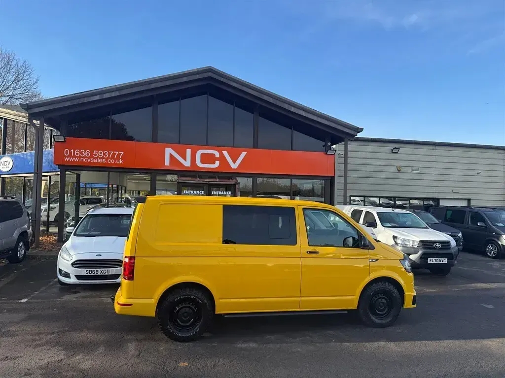 Used VW Transporter 2017 Yellow Van