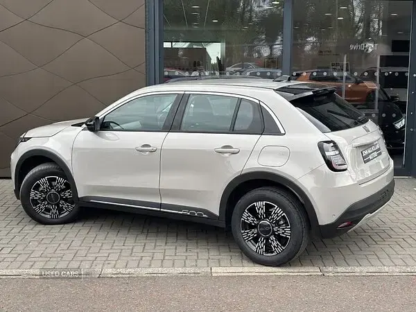 Usado Fiat 600 2025 Beige SUV